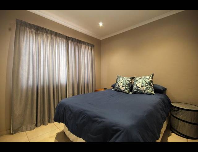 2 BEDROOM APARTMENT FOR SALE IN DIE HOEWES